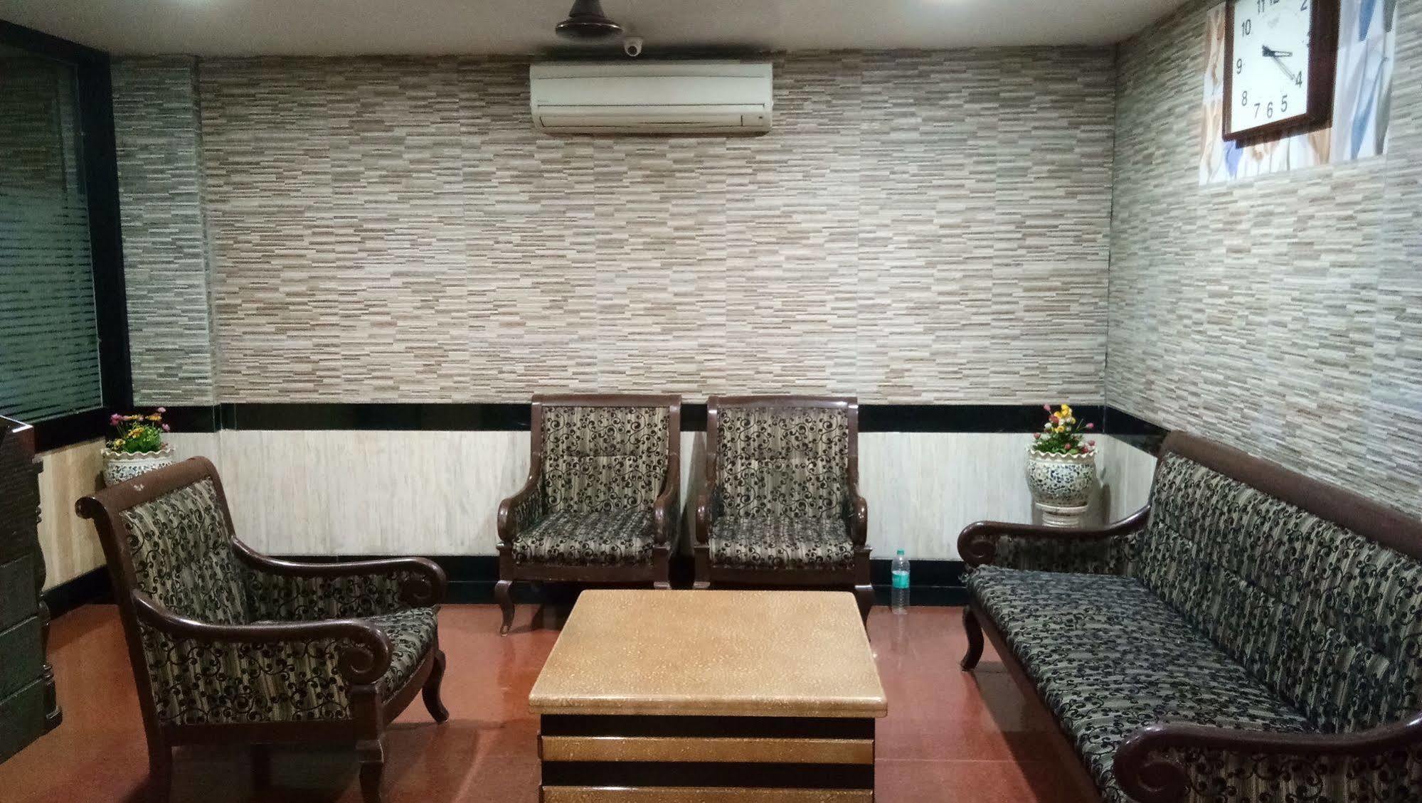 Hotel Arch Manor Deluxe Bhopal Bagian luar foto
